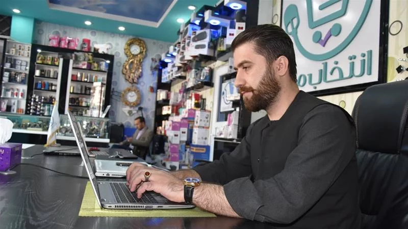 340cfbcde1a04a7e883ab60db5242074 18 - Young tech-savvy Afghans switch to online shopping