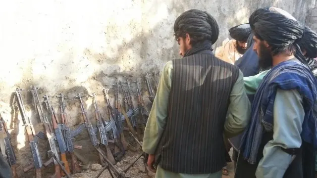 ادوات جنگی غنیمتی طالبان!