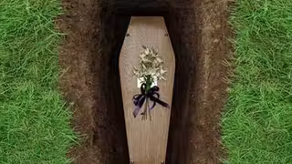 زنی که 11 روز در قبر زنده ماند + تصاویر