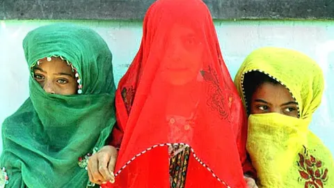 فروش یک دختر افغان به پیرمرد 70 ساله + تصاویر