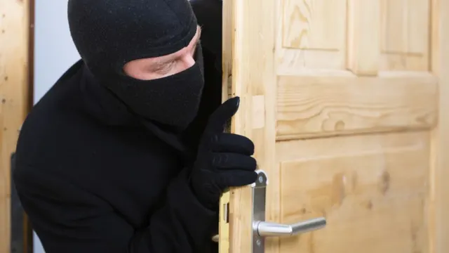 دزدی و حمله به پیر مرد ۹۸ ساله در پایتخت بریتانیا