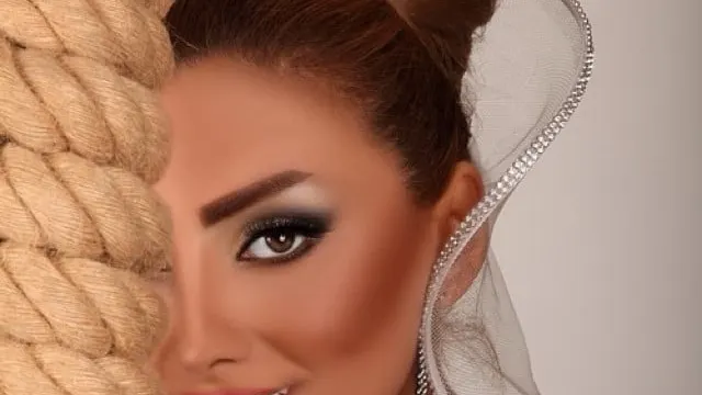 داماد تا چهره عروس را دید او را طلاق داد!