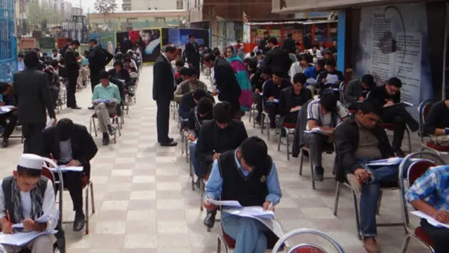 سنگ اندازی حکومت در برابر پیشرفت علمی جوانان هزاره