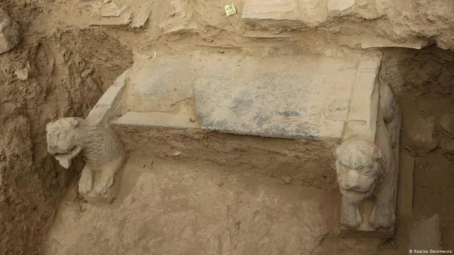 دو تندیس باستانی هزاران ساله در افغانستان کشف گردیدند