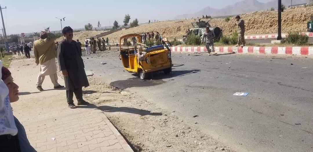 زيادة حادة في عدد التوك توك بجلال آباد تثير مخاوف السكان