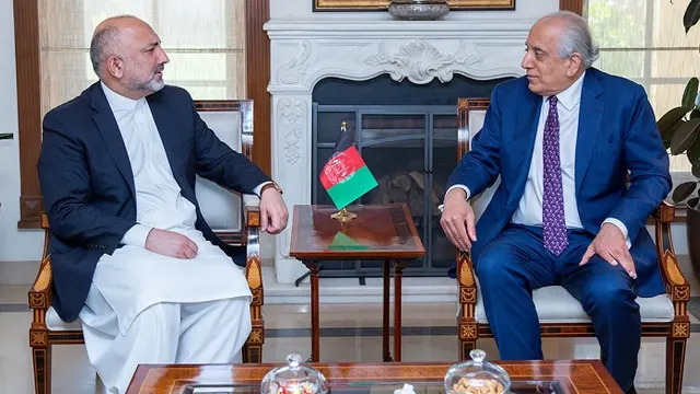 تصاویر/ نشست مشترک محمد حنیف اتمر با زلمی خلیل‌زاد