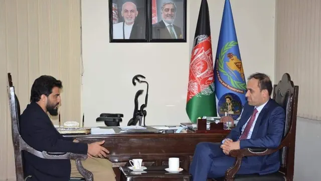 رسیده‌گی به وضعیت برگشت کننده گان و بیجاشده گان محور گفتگوی وزیر امور مهاجرین با والی لغمان