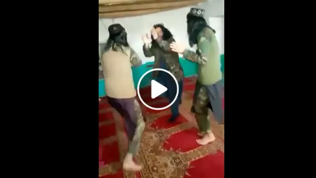ویدیو/ رقص طالبان در مسجد!