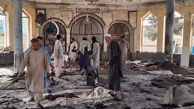هشدار نسبت به تبعات خلع سلاح محافظان مساجد شیعیان توسط حکومت سرپرست