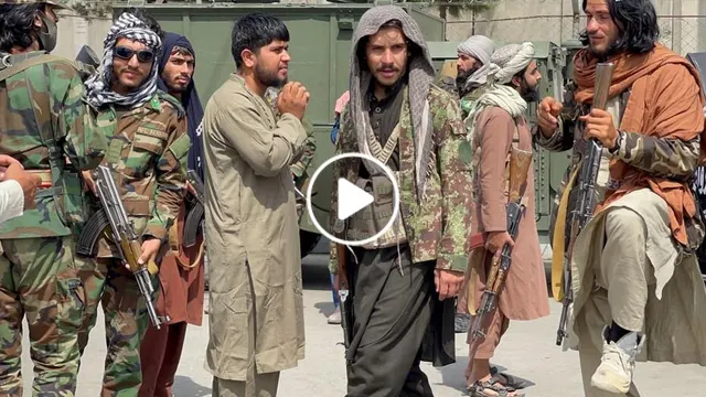 ویدیو/ اعتراض محصلین بدخشان به برخورد غیر انسانی افراد طالبان