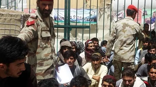 درخواست قونسل حکومت طالبان درباره آزادی زندانیان افغان بازداشت شده در پاکستان