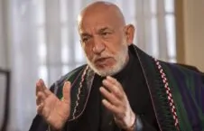 حامد کرزی در دیدار با دانشجویان: آینده کشور در دست جوانان است