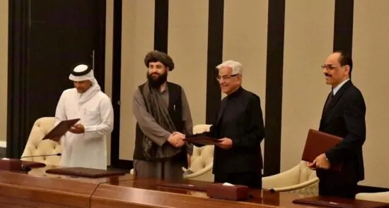 افغانستان و پاکستان با میانجی‌گری قطر و ترکیه بر آتش‌بس فوری توافق کردند