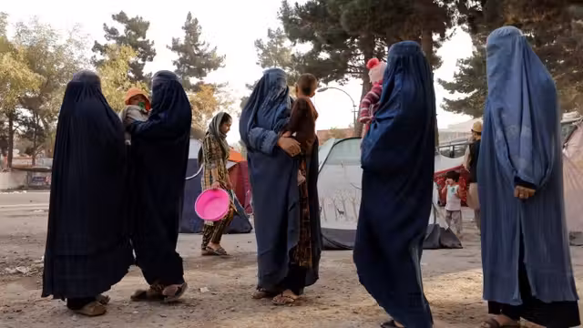 گزارش میدانی از وضعیت بازار هرات در پی کاهش چشمگیر حضور زنان در سطح شهر