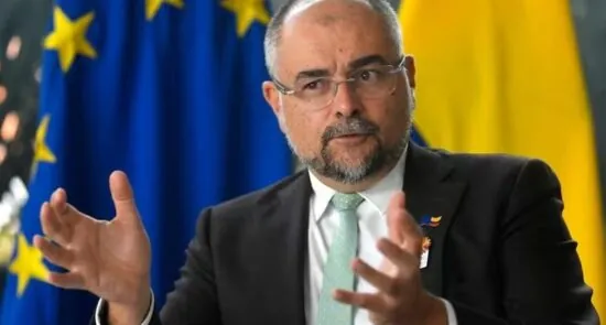 گفت‌وگوهای راهبردی در مورد افغانستان؛ نماینده خاص اتحادیه اروپا با کشورهای همسایه رایزنی کرد