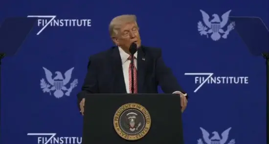 اهانت بی‌سابقه‌ی «ترمپ» به آل‌سعود؛ وقتی «امریکا» غرور ملی عربستان را به حراج می‌گذارد