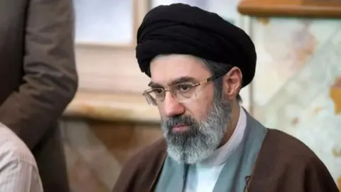 ​واکنش مقام وزارت خارجه طالبان به انتخاب آیت‌الله مجتبی خامنه‌ای به حیث رهبر جدید ایران