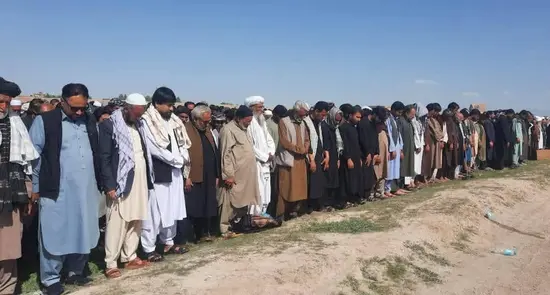 تجمع اعتراضی و مراسم تشییع قربانیان حادثه هرات؛ تأکید مردم بر شناسایی سریع عاملان جنایت