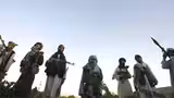 عکس العمل مردم نسبت به محاصره ۸۰ عسکر توسط طالبان